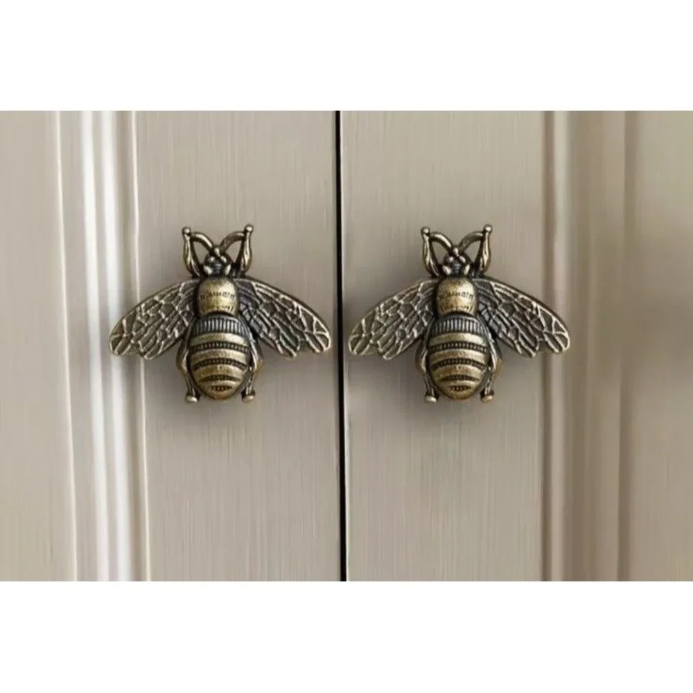 2-Piece Bumble Bee Alloy Cabinet Knobs Decorative Bronze Drawer & Dresser Pulls